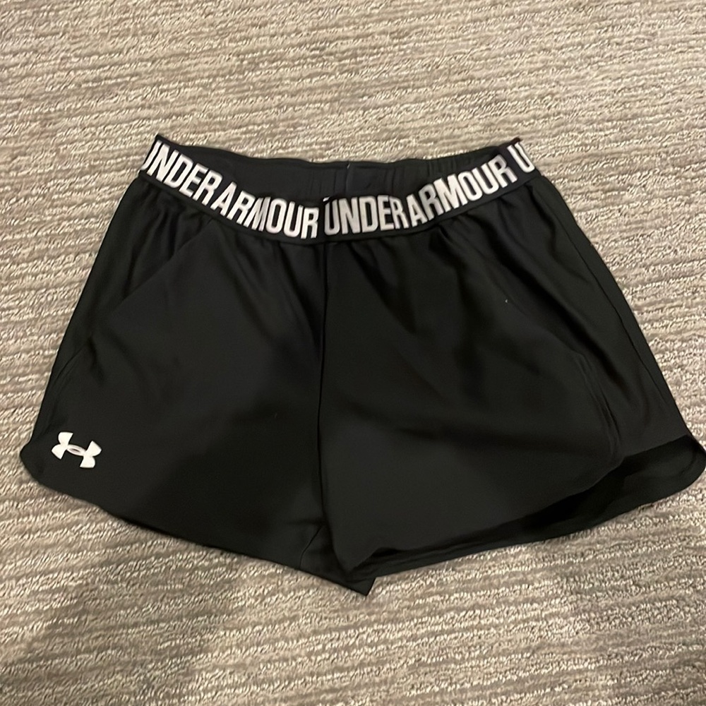women’s under armor shorts— SOLD